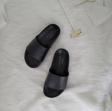 Mio Simple Slippers