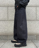 Beg Non-Fade Dart Denim Pants