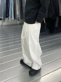 Buttoned Bijo Line Pants