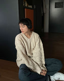 Cinnamon Cable V-neck knit