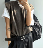 Hoko V-neck vest