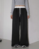 Linbu 78 Patch Off-Shoulder Pile Sweatshirt