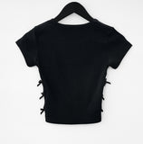 Pindel ribbon slit short-sleeved T-shirt