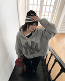 [Lining brushed] Curie New York Patch Damage Hooded Zip-up