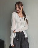 Tone-on-tone button casual hood