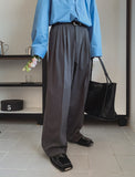 Modern three-tuck wide slacks