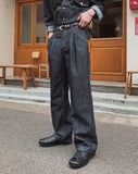 Friendly two-tuck wide denim pants