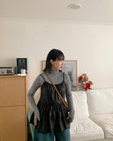 Chomin nylon back ribbon sleeveless blouse