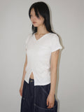 RIBBED V SLIT HALF T