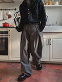 Ridi V-tuck wide slacks