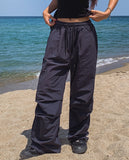 [U-BASIC] All-Day Parachute Nylon Pants