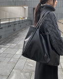 Cuth Daily Square Shoulder Bag