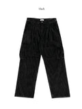 Two-tuck washed wide cargo denim