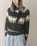 Uken Nordic Heart Cable Round Knit