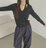 Soft Halterneck Sleeveless Fake Layered Point Knit Cardigan