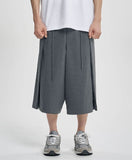 One Tuck Stripe Bermuda Pants