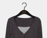 [Brushed] Koming lace ribbon V-neck button T-shirt