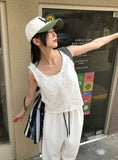 PUNCHING LACE SLEEVELESS BL