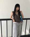Piyo V-neck Rib Lace Sleeveless Shirt