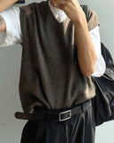 Hoko V-neck vest