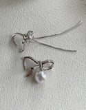 Dizen Unbalance Cubic Ribbon Earrings