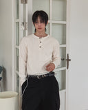 Meden Raglan Crop Henley Neck