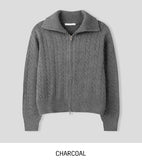 Baguette two-way cable knitwear zip-up