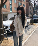 Fan-on Pendant Round Knit Crop Cardigan