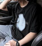 Spray painting short sleeve tee