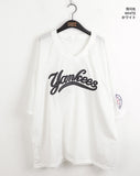 Yankees Boxy Mesh Lettering Wappen Uniform V-Neck Short Sleeve T-Shirt
