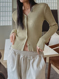 [U-BASIC] My ribbed V-neck cardigan
