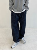 Raw denim indigo - one-tuck balloon denim