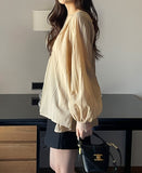 Macaron V-Shirring Blouse