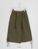 Yubiti Strap Bermuda Capri Pants