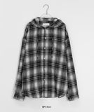 [unisex] Temin Peach Fuzz Check Hood Over Shirt