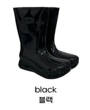 Bold midi rain boots