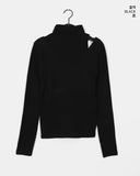 Lume Unbalanced Shoulder Slit Polar Knit