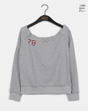 Linbu 78 Patch Off-Shoulder Pile Sweatshirt