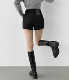 Hip Volume Span Cotton Shorts