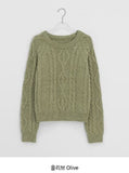 Ponpon Cable Wool Crop Round Knit
