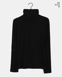 Soku Basic Layered Long-Sleeved Turtleneck T-Shirt