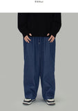Bowen two-tuck balloon denim pants