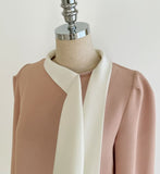 Mood Tie Color Matching Puff Blouse
