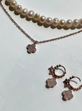 Clover pearl earring