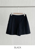 Dial Pin Tuck Shorts