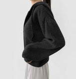 Soft and warm semi-cropped knit zip-up