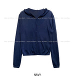 Tone-on-tone button casual hood