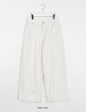 Nelkia color wide corduroy pants
