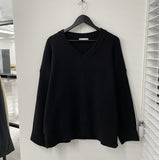 Swed V-neck loose fit knitwear