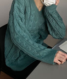 Cinnamon Cable V-neck knit